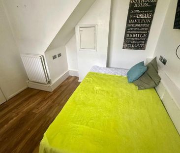 House share to rent - Photo 3