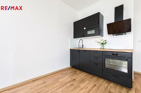 Pronájem bytu 1+kk v osobním vlastnictví 39 m², Praha 9 - Dolní Počernice - Photo 2