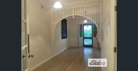 Charming and Comfortable with Entertaining Deck, Overlooking Leafy Grounds & towards Lambton park. - Photo 2