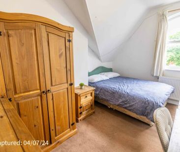 1 Marlborough Grove - Photo 4