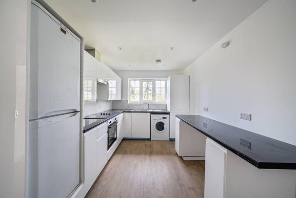 2 bedroom maisonette to rent - Photo 1