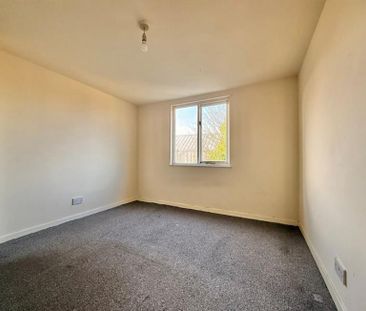 1 Bedroom Apartment To Let - Photo 2