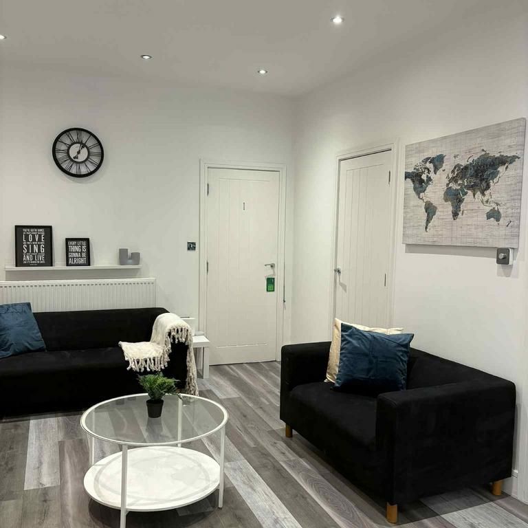 5 bedroom house to rent - Photo 1