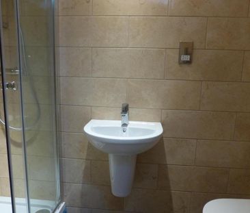 2 bedroom end of terrace house to rent - Photo 6