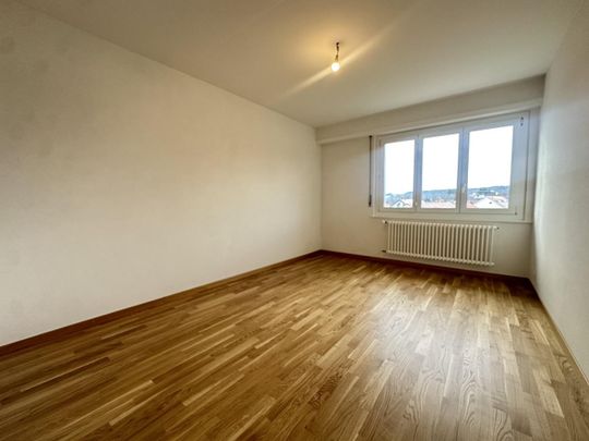 Appartement rénové de 3.5 pièces au 3ème étage à Gimel - Photo 1