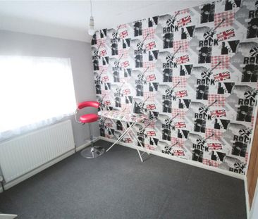 2 bedroom semi-detached house to rent - Photo 3
