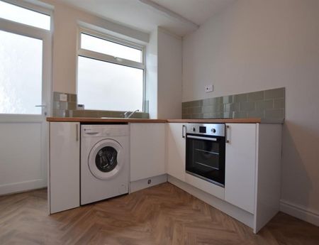 2 Bedroom Terraced To Let - Photo 3