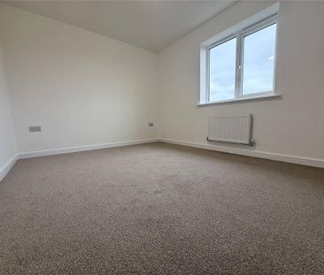 2 bedroom semi-detached house to rent - Photo 3