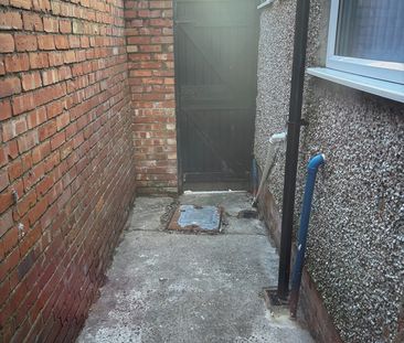 2 Bed Terraced House, Tudor Street, L6 - Photo 4