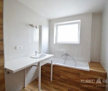 Pronájem bytu 4+kk, Lužnická 1048 - Photo 4