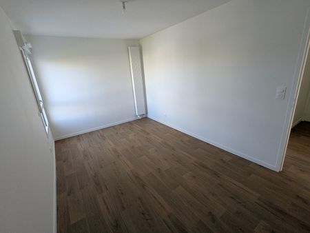 Location Appartement 3 pièces 61m² - Photo 2