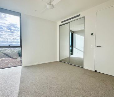 Marella by Mosaic - Broadbeach $1,100 pw - Photo 2