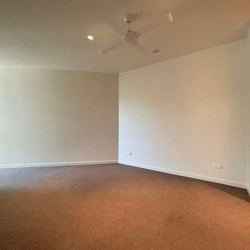 BRAND NEW 2 BDROOMS APARTMENT - EXQUISITE APARTMENT LIVING IN TOOWONG! - Photo 1