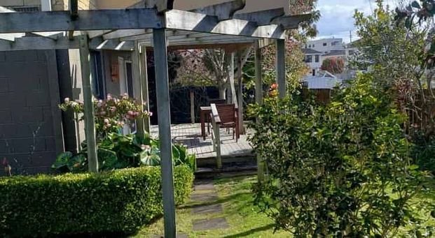 Matua Studio Flat Fully Furnished and Renovated - Photo 1