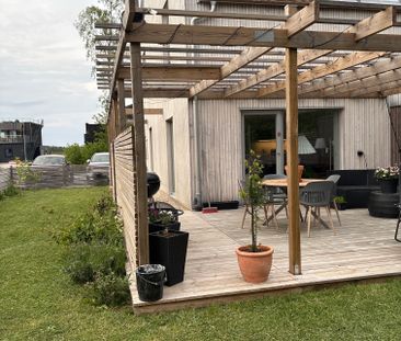 Hallbrosvägen, Visby - Photo 3