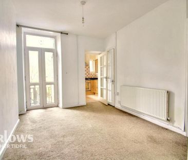 2 bedroom end of terrace house to rent - Photo 1