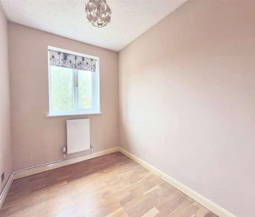 Laurelside Walk, Dunstable, Bedfordshire, LU5 - Photo 1