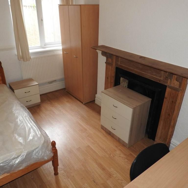 5 bedroom house to rent - Photo 1