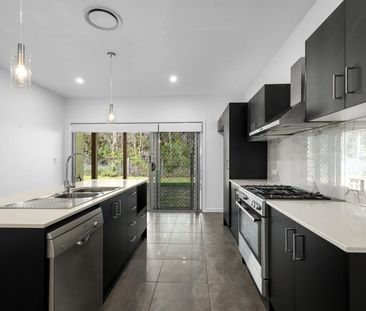 Golf Course Living in a Peaceful Peregian Springs Pocket - Photo 4