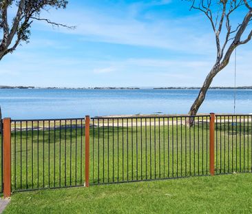 Executive-Style Family Living with Picturesque Views! - Photo 5