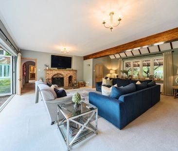 6 bedroom detached house to rent - Photo 2