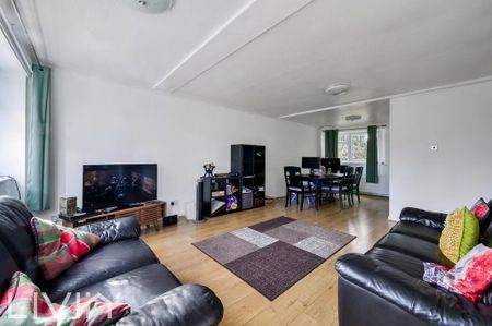 4 bedroom terraced house to rent - Photo 2