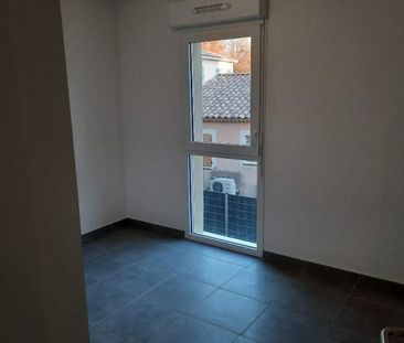 T2 AVEC BALCON ET PARKING - Photo 3