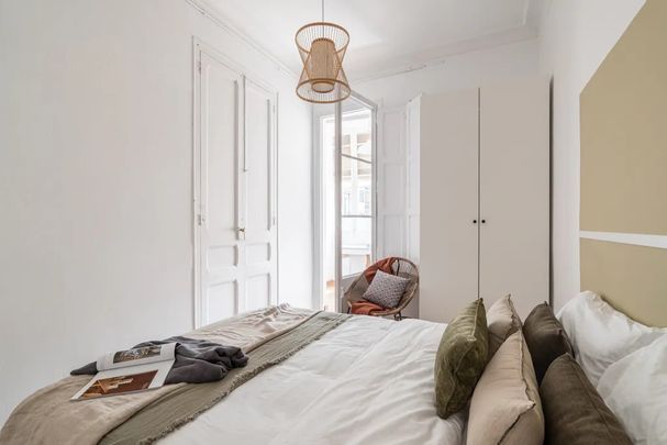 Carrer de Calàbria, Barcelona, Catalonia 08015 - Photo 1