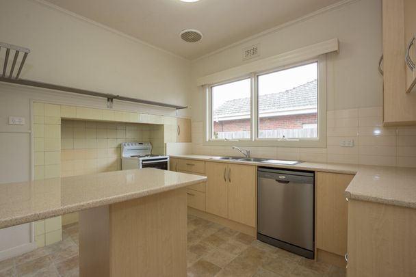 48 Logan Street Hamlyn Heights - Photo 1