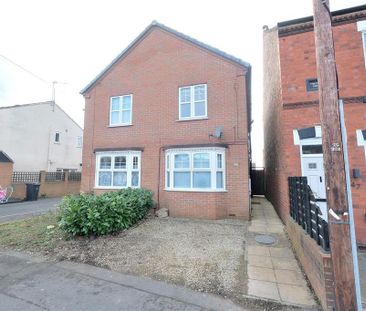 2 bedroom semi-detached house to rent - Photo 5