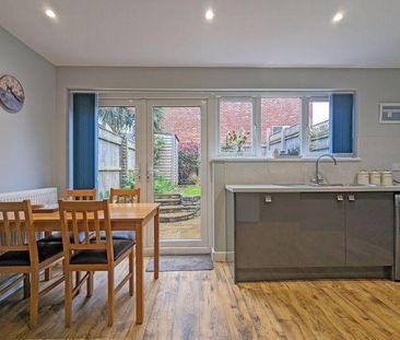 3 bedroom terraced house to rent - Photo 4