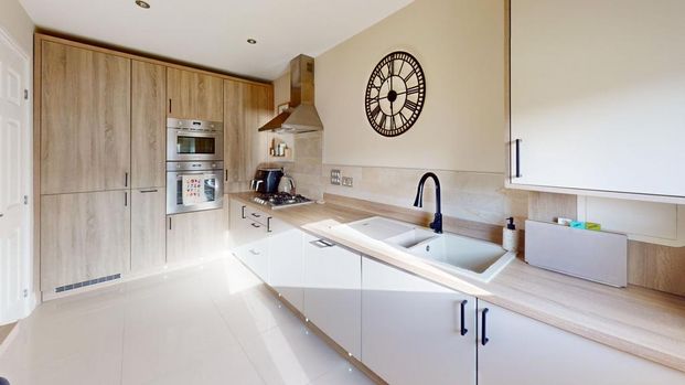 3 bedroom terraced house to rent - Photo 1