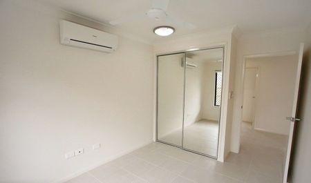 Spacious Family Home in a Quiet Court - Photo 2