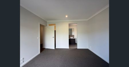 Modern Spacious Home - Photo 5