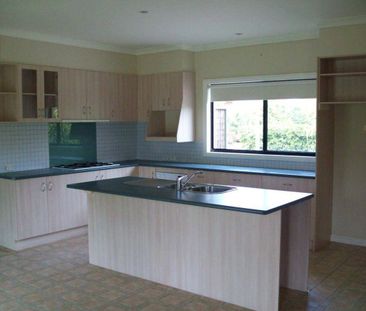 Open Plan Living - Photo 3