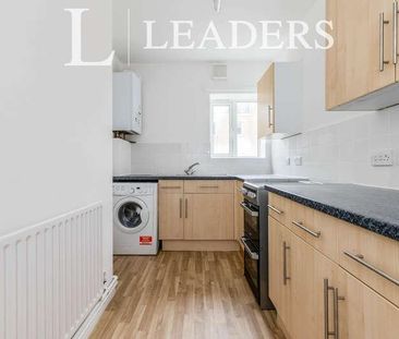 Woodcote Road, Wallington, SM6 - Photo 2