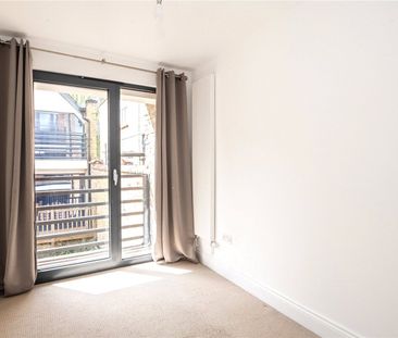 Third Cross Road, Twickenham, TW2 - Photo 5