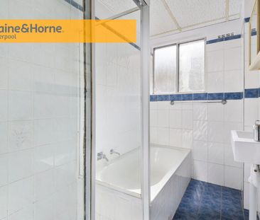 Large Three Bedroom Unit!! - Photo 4