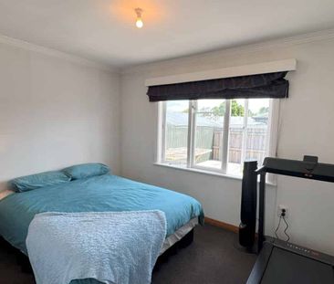 Spacious and Versatile Three-Bedroom Home for Rent – A Must-See! - Photo 5