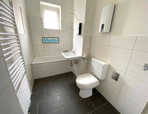 Großzügige 3-Zimmer-Wohnung mit Aufzug, Tageslichtbad und zwei Balkonen! - Photo 1