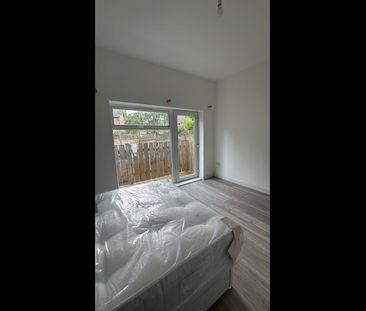 1 Bed Flat, Campden Road, CR2 - Photo 2