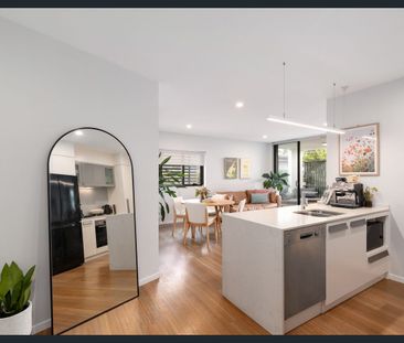 Stylish Apartment in the Heart of Woolloongabba - Photo 2