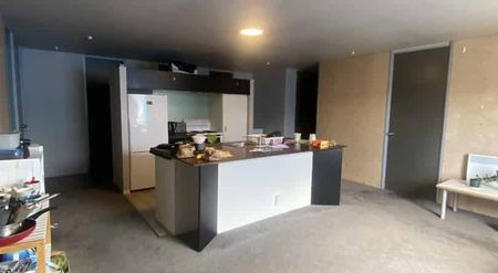 ROOM AVAILABLE IN SHARED FLAT: POWER AND WIFI included - Photo 2