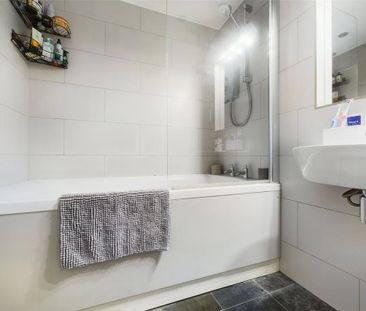 1 bedroom semi-detached house to rent - Photo 6