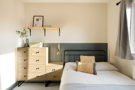 8 Bed Terraced House, Downend Road, BS16 - Photo 3