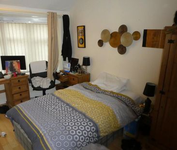 5 bedroom semi-detached house to rent - Photo 5