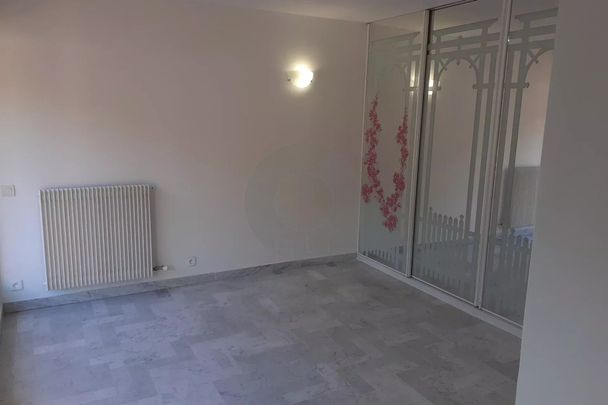 STUDIO CAREI EN DERNIER ET. TERRASSE 24 M2 - Photo 1