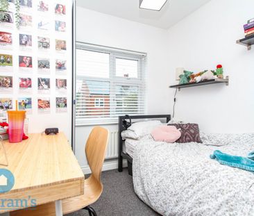 4 bed Semi-Detached House for Rent - Photo 5