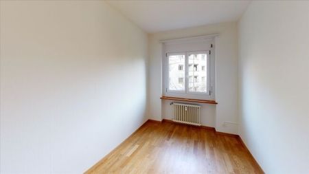 Central apartment near the highway, the city center and the train station - Photo 4