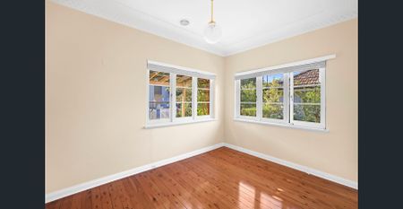 Charming Bowral Cottage - Photo 2